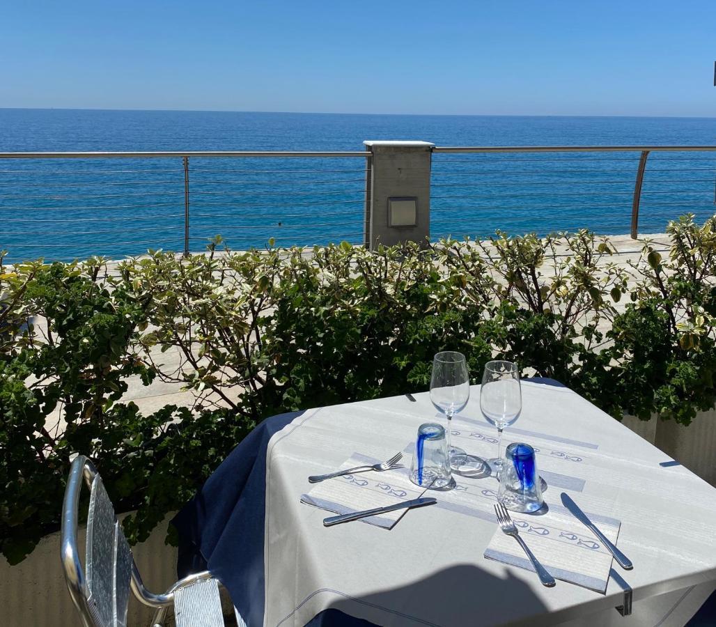 Caravella Hotel Deiva Marina Ngoại thất bức ảnh