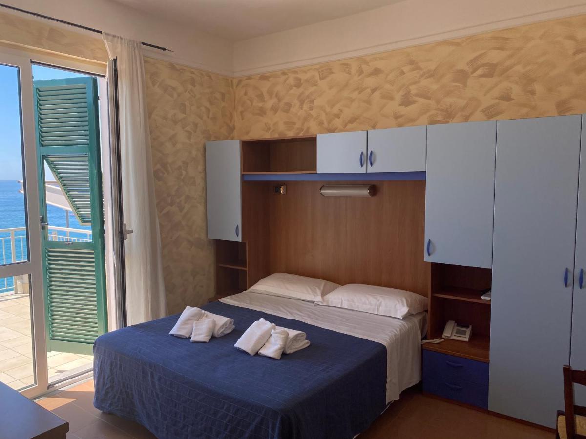 Caravella Hotel Deiva Marina Ngoại thất bức ảnh