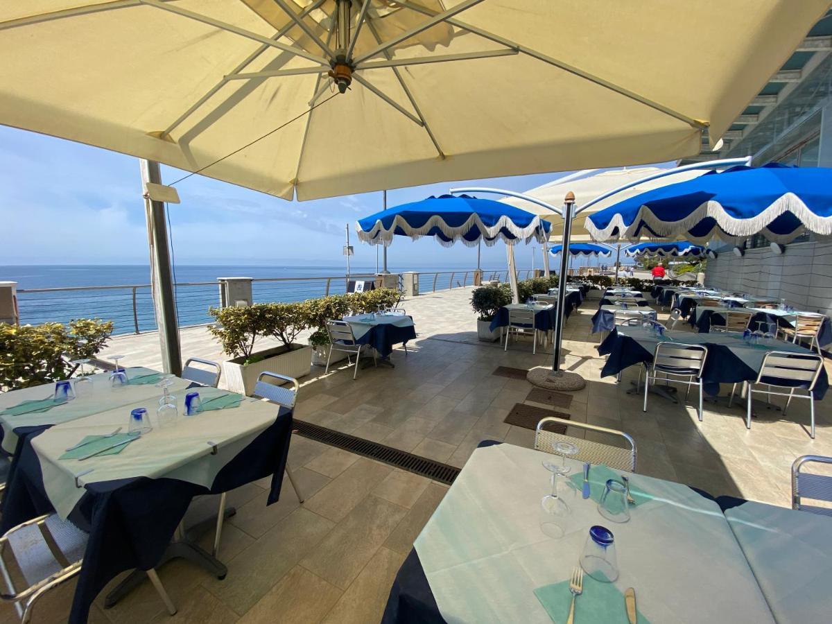 Caravella Hotel Deiva Marina Ngoại thất bức ảnh