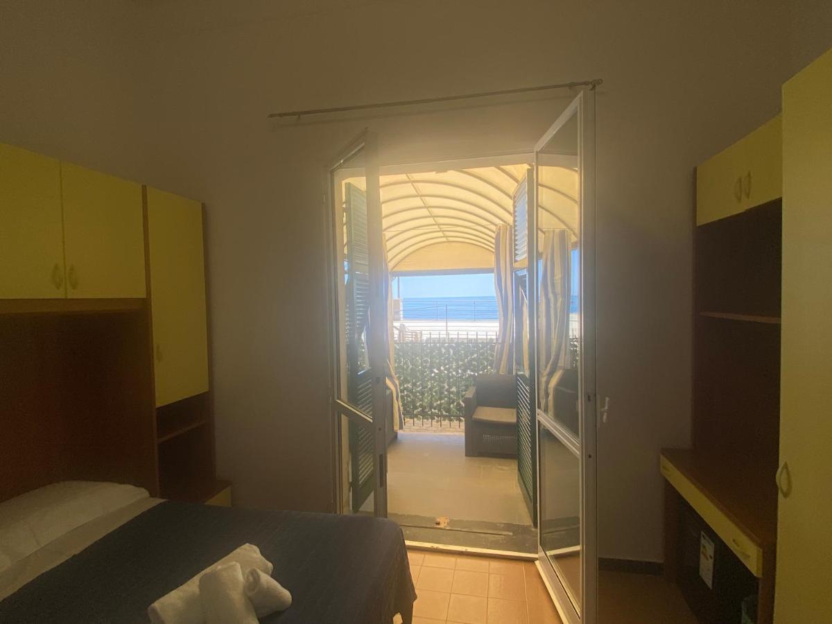 Caravella Hotel Deiva Marina Ngoại thất bức ảnh