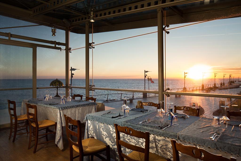 Caravella Hotel Deiva Marina Ngoại thất bức ảnh
